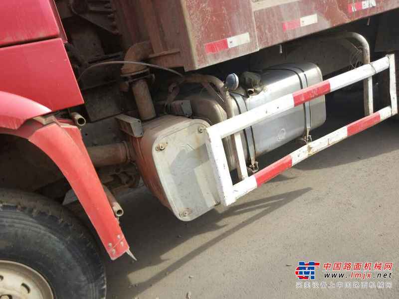 吉林出售转让二手2010年中国重汽豪沃ZZ3257M2941自卸车