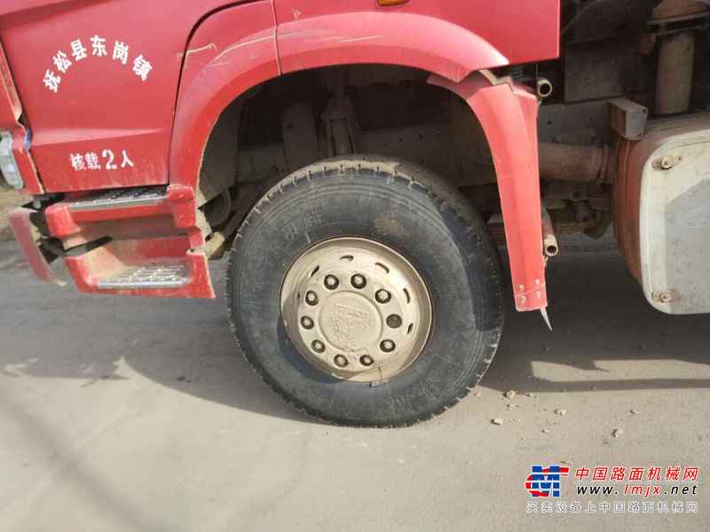 吉林出售转让二手2010年中国重汽豪沃ZZ3257M2941自卸车