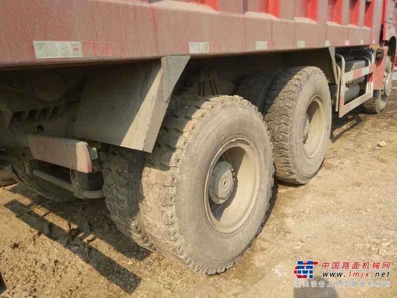 吉林出售转让二手2010年中国重汽豪沃ZZ3257N3847D1N7WA自卸车