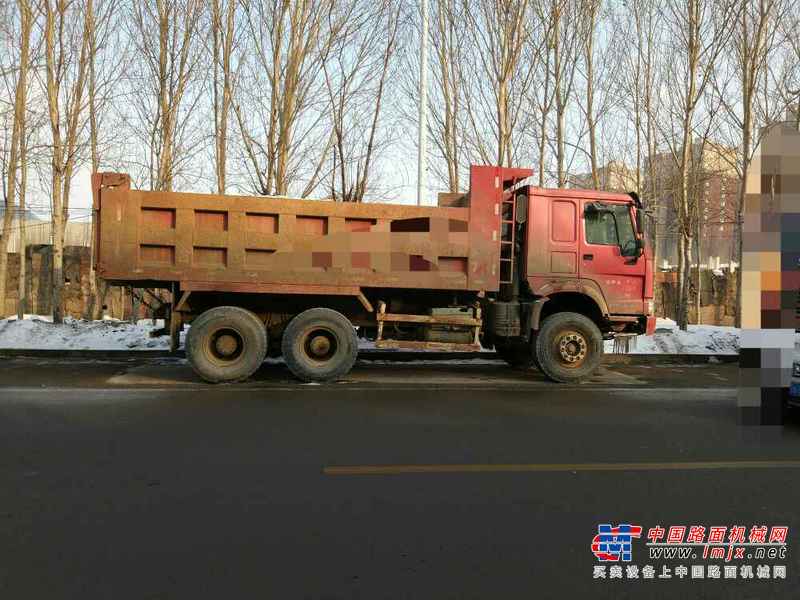 吉林出售转让二手2008年中国重汽豪沃ZZ3257N5247自卸车