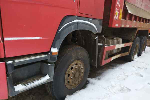 吉林出售转让二手2009年中国重汽豪沃ZZ3257N5247自卸车