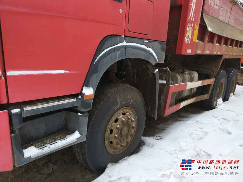 吉林出售转让二手2009年中国重汽豪沃ZZ3257N5247自卸车