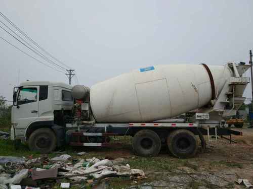 湖北出售转让二手2010年东风DLF3250A1搅拌运输车