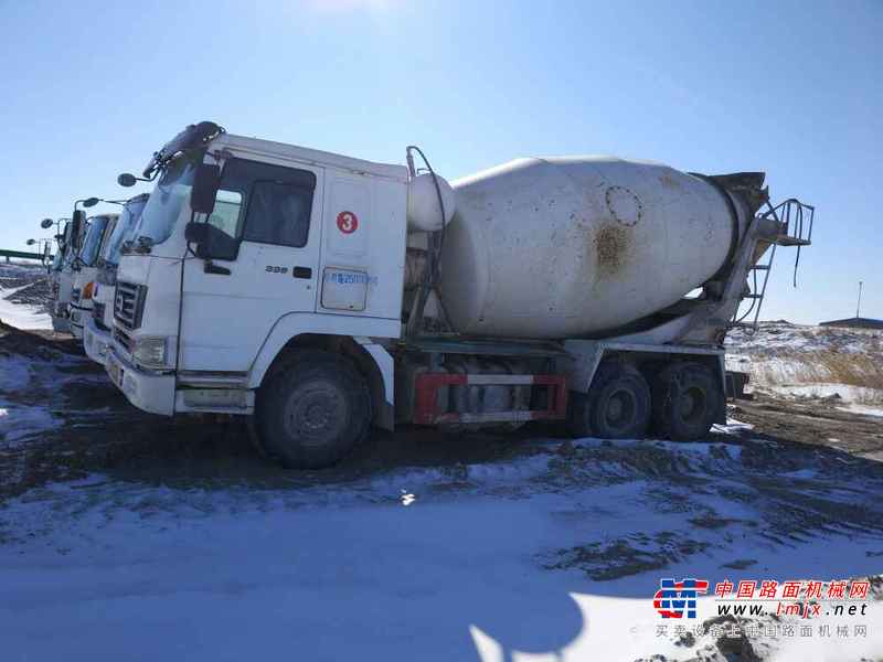 吉林出售转让二手2009年中国重汽豪泺ZZ5317GJBN3267D1搅拌运输车