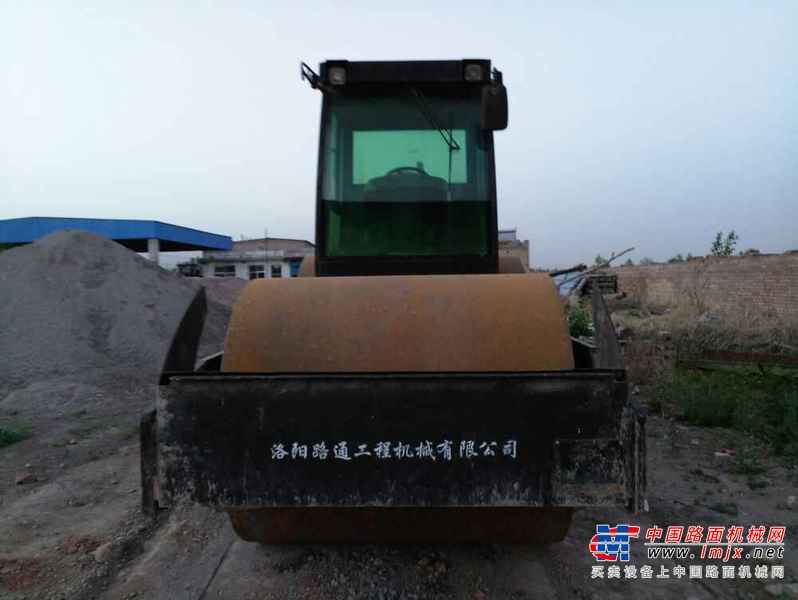 山西出售转让二手5000小时2008年洛阳路通LTJ2125三轮压路机