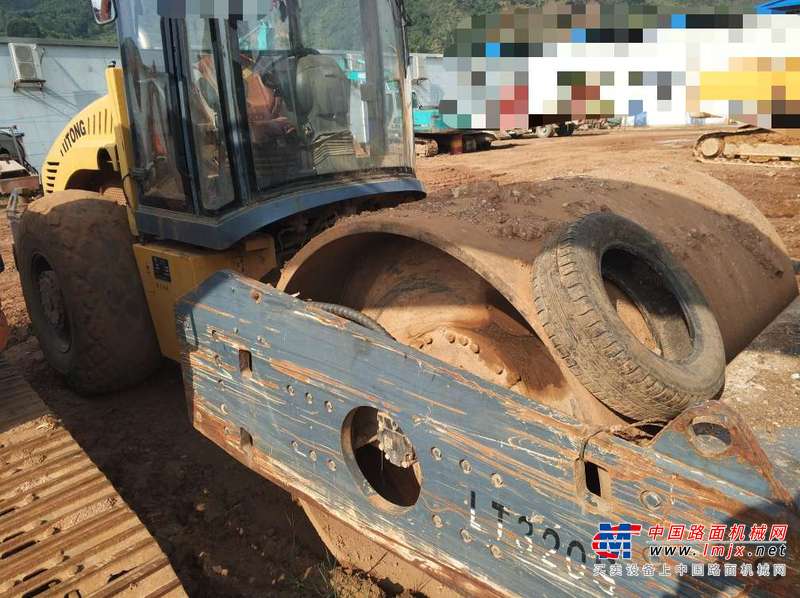 云南出售转让二手2169小时2009年洛阳路通LT320S单钢轮压路机
