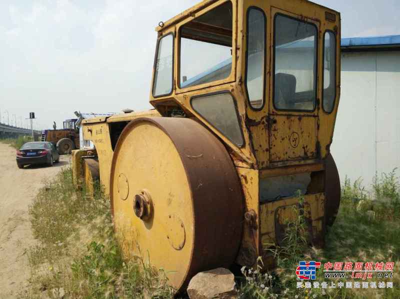 黑龙江出售转让二手12354小时2010年洛建3Y18X21三轮压路机