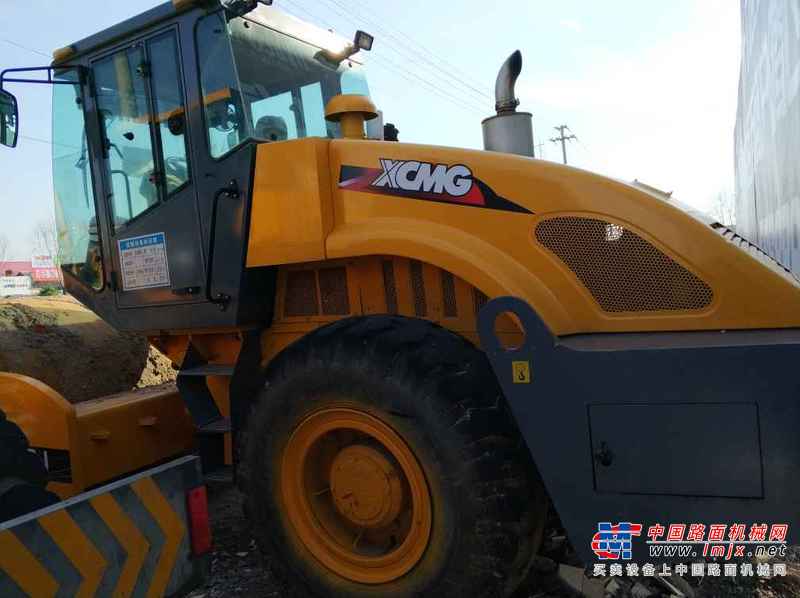 黑龙江出售转让二手5600小时2011年徐工XS222J单钢轮压路机