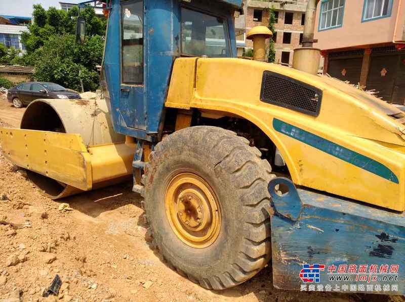 云南出售转让二手18000小时2005年柳工Z20JC单钢轮压路机