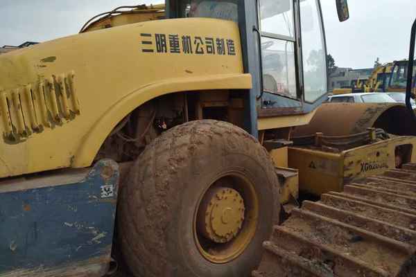 云南出售转让二手2500小时2005年厦工XG6203M单钢轮压路机