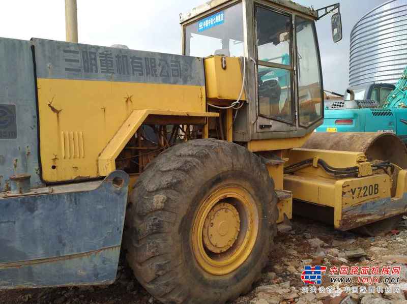 云南出售转让二手2500小时2005年厦工XG6201单钢轮压路机