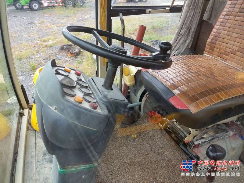 贵州出售转让二手8000小时2010年厦工XG6204M单钢轮压路机