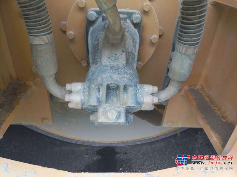 河南出售转让二手4362小时2013年龙工LG522A单钢轮压路机