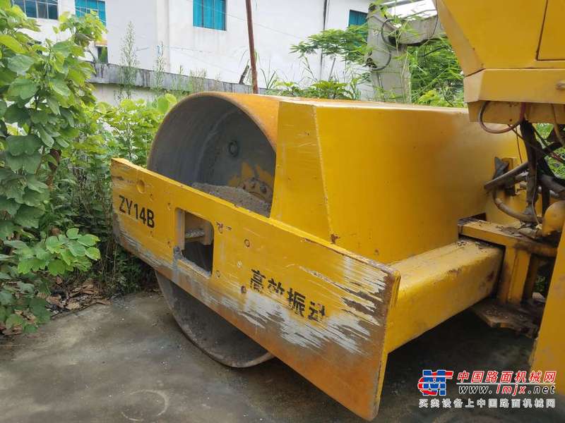 云南出售转让二手3142小时2009年洛阳路通YZ14B单钢轮压路机