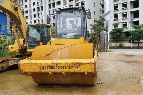 云南出售转让二手3121小时2010年龙工LG522A单钢轮压路机