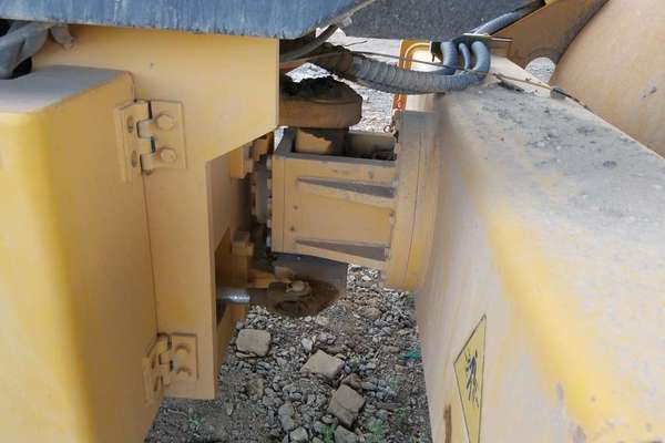 宁夏出售转让二手7000小时2010年洛建LSS2101单钢轮压路机