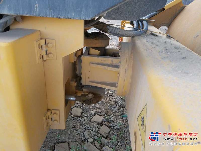 宁夏出售转让二手7000小时2010年洛建LSS2101单钢轮压路机