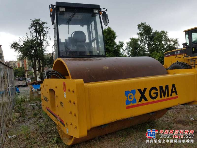 云南出售转让二手600小时2017年厦工XG6261单钢轮压路机