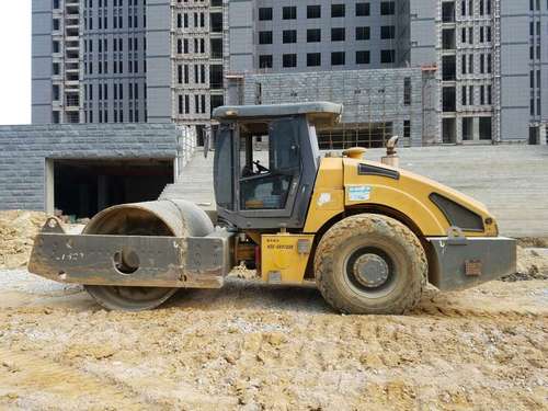 贵州出售转让二手5000小时2011年洛阳路通LTS622单钢轮压路机