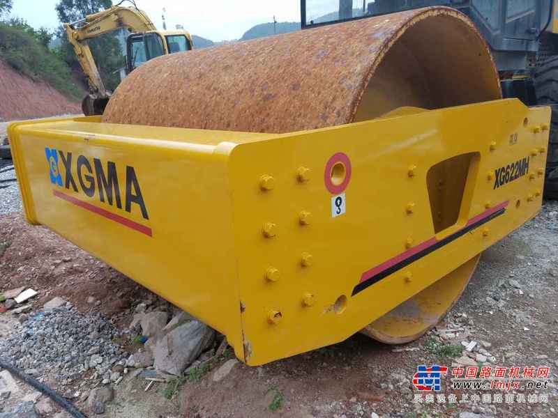 云南出售转让二手1321小时2016年厦工XG622MH单钢轮压路机