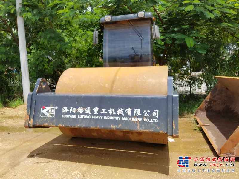 云南出售转让二手1247小时2016年洛阳路通LT622S单钢轮压路机