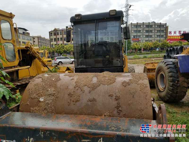 云南出售转让二手3216小时2010年洛阳路通LT620B单钢轮压路机