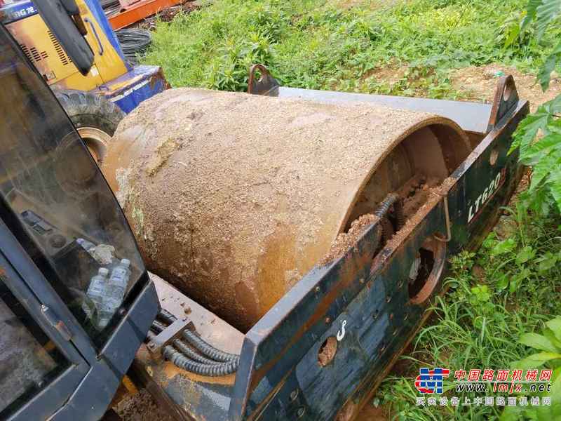 云南出售转让二手3216小时2010年洛阳路通LT620B单钢轮压路机
