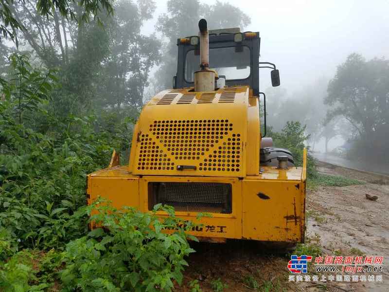 云南出售转让二手3625小时2011年龙工LG522A单钢轮压路机