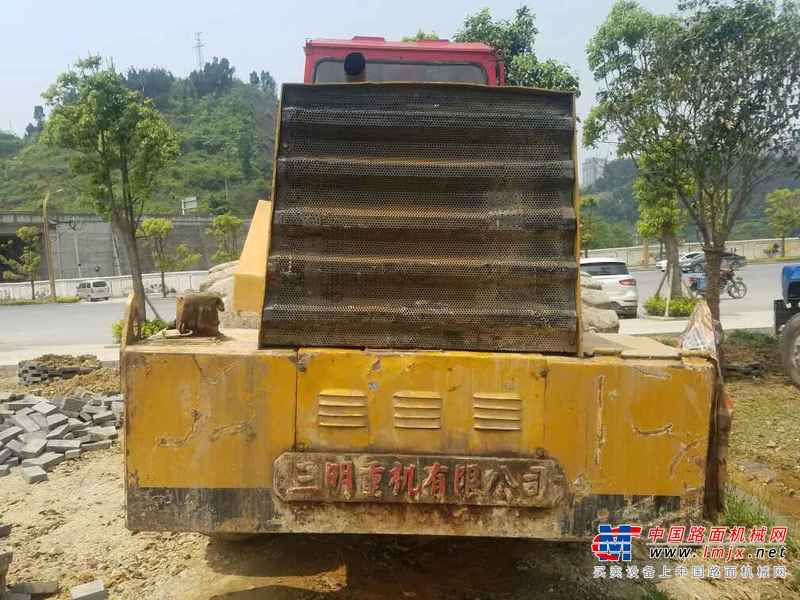 贵州出售转让二手1300小时2005年厦工三明YZ18J单钢轮压路机