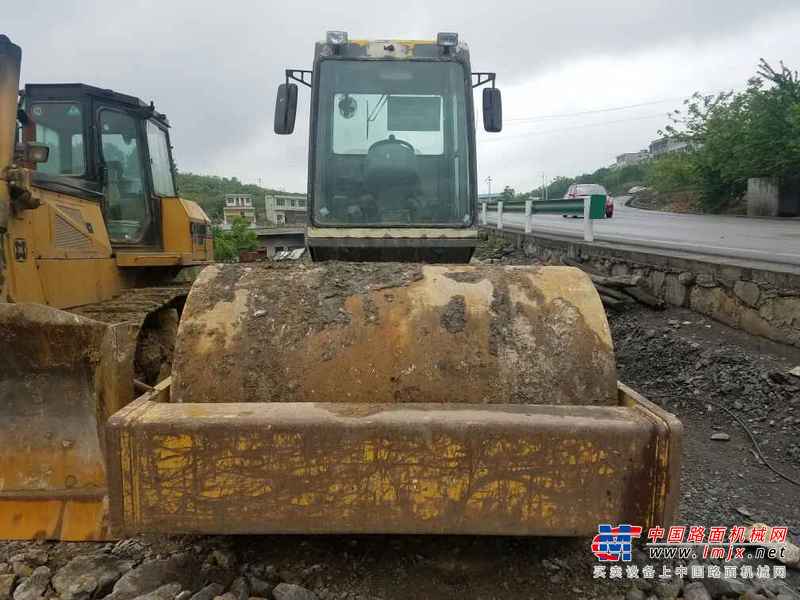 贵州出售转让二手6200小时2010年山推SR20M单钢轮压路机