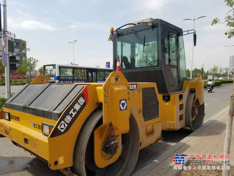 宁夏出售转让二手1200小时2014年徐工XD121E双钢轮压路机