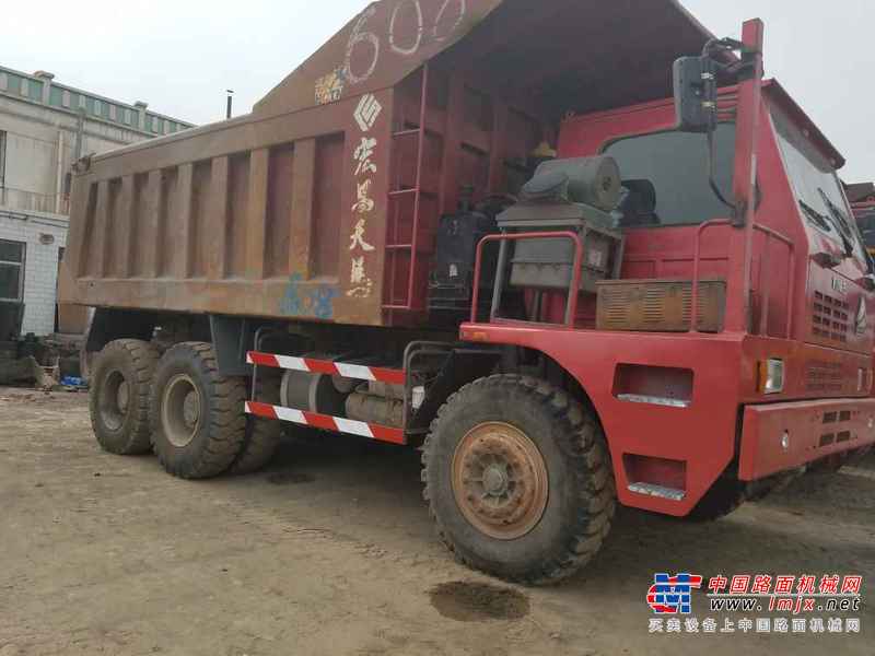 宁夏出售转让二手2013年中国重汽豪沃ZZ3257N3847D1自卸车