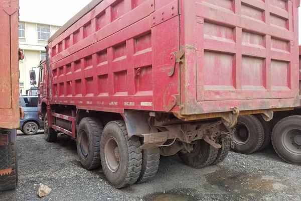 云南出售转让二手2011年红岩CQ3254SMG384自卸车