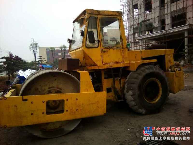 江西出售转让二手19800小时2005年洛建LSS220单钢轮压路机