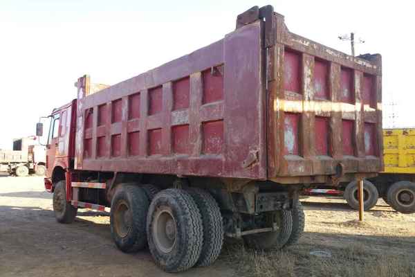 陕西出售转让二手2012年中国重汽豪泺ZZ3257N3847A自卸车