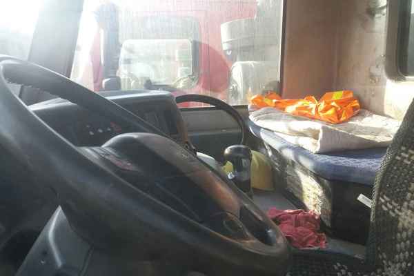 陕西出售转让二手2012年中国重汽豪泺ZZ3327N3847D自卸车