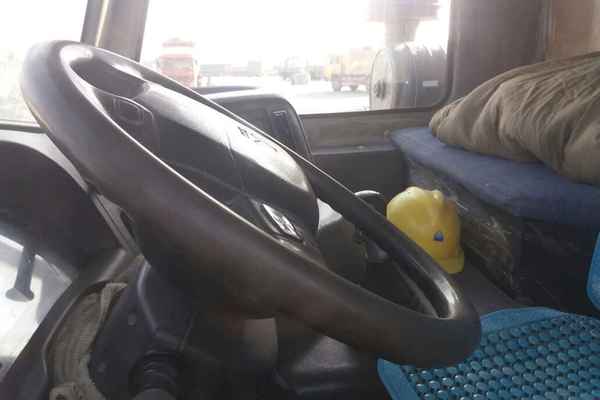 陕西出售转让二手2012年中国重汽豪泺ZZ3257N3847A自卸车