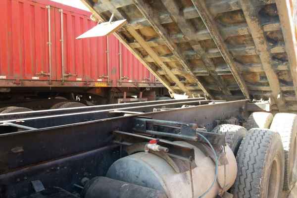 陕西出售转让二手2012年陕汽奥龙SX3255UN384自卸车