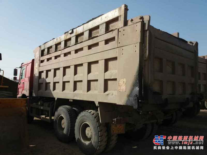 陕西出售转让二手2013年中国重汽豪泺ZZ3317N3568W自卸车