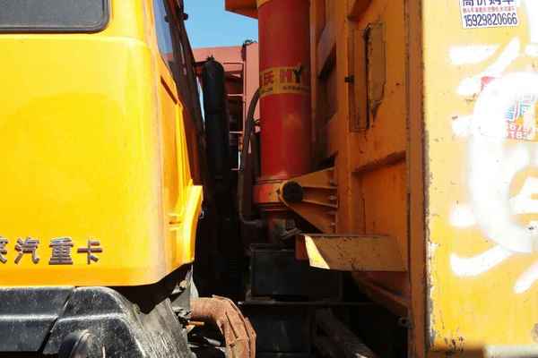 陕西出售转让二手2013年陕汽奥龙SX3255UN384自卸车