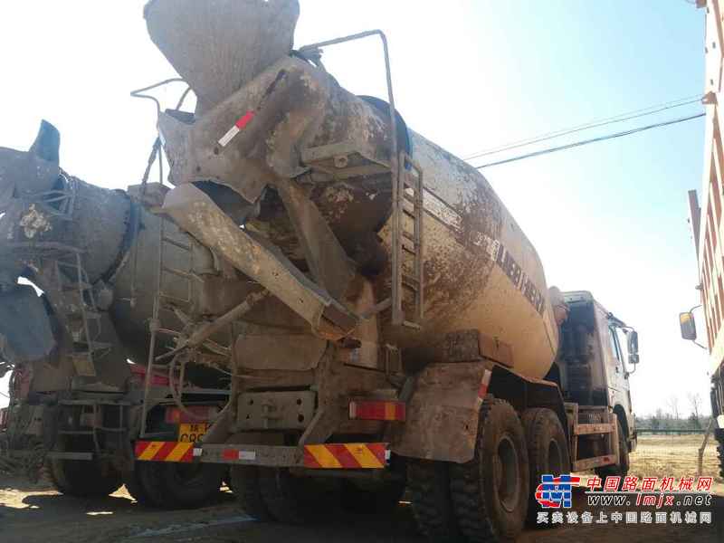 陕西出售转让二手2011年中国重汽豪泺ZZ1317N3267C搅拌运输车