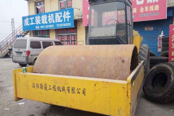 山西出售转让二手7000小时2003年洛阳路通YZ18B单钢轮压路机