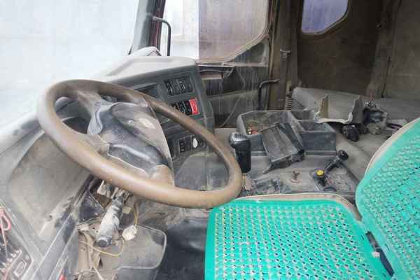 山西出售转让二手2009年东风柳汽乘龙LZ3310PEF自卸车