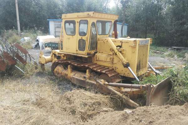 山西出售转让二手9000小时2005年东方红T140N推土机