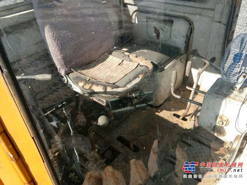 黑龙江出售转让二手13000小时2004年宣工TG140推土机