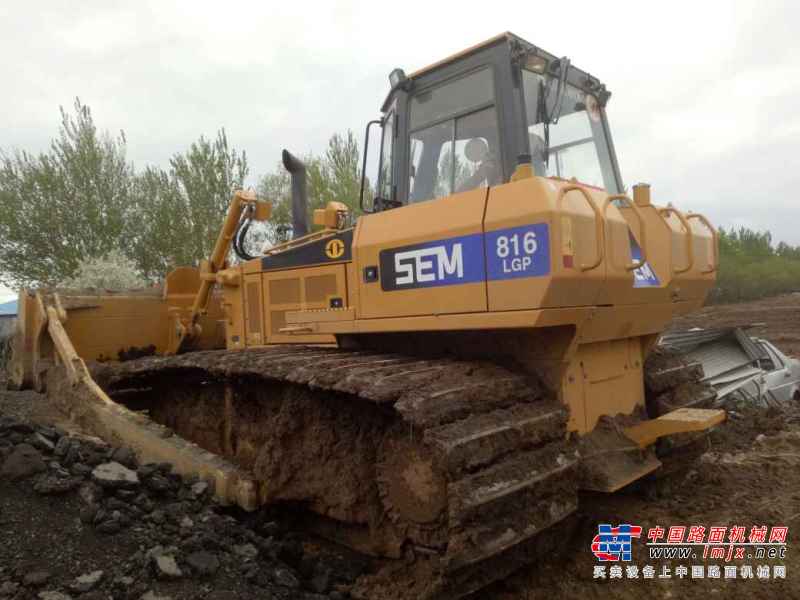 黑龙江出售转让二手1700小时2015年山工SEM816推土机