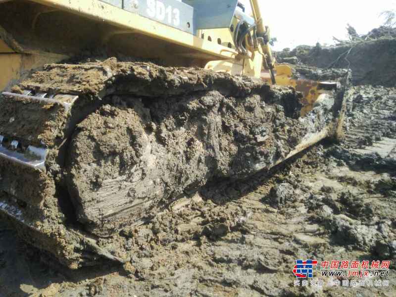 湖北出售转让二手15000小时2006年山推SD13推土机