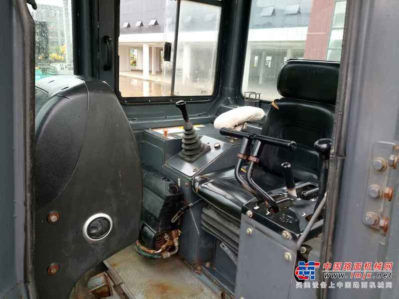 贵州出售转让二手4015小时2010年山推SD22推土机