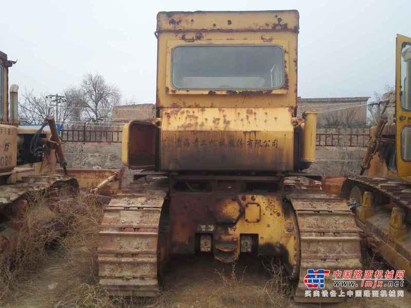 甘肃出售转让二手15000小时2004年青工140B推土机