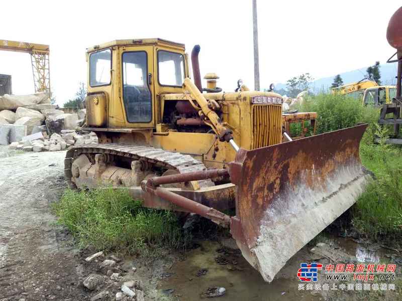 云南出售转让二手8000小时2003年宣工T140推土机